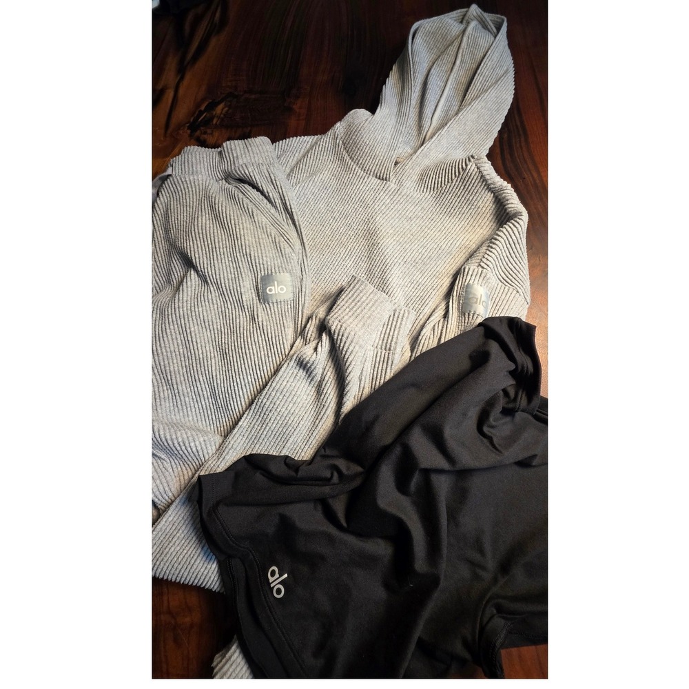 Alo Yoga Muse Ribbed Hoodie Jogger Set and Black Crop Top 3 Piece Bundle